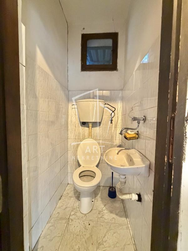 Slika 7 - Risovačka,  Lokal za izdavanje, 210m2, 2.000€