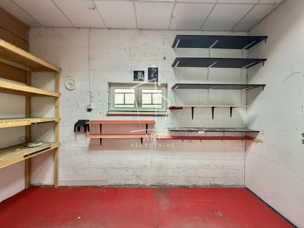 Slika 8 - Risovačka,  Lokal za izdavanje, 210m2, 2.000€
