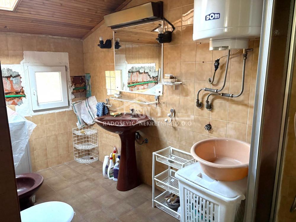 Slika 9 - Bože Baucala, Trosoban stan na prodaju, 88m2, 139.500€