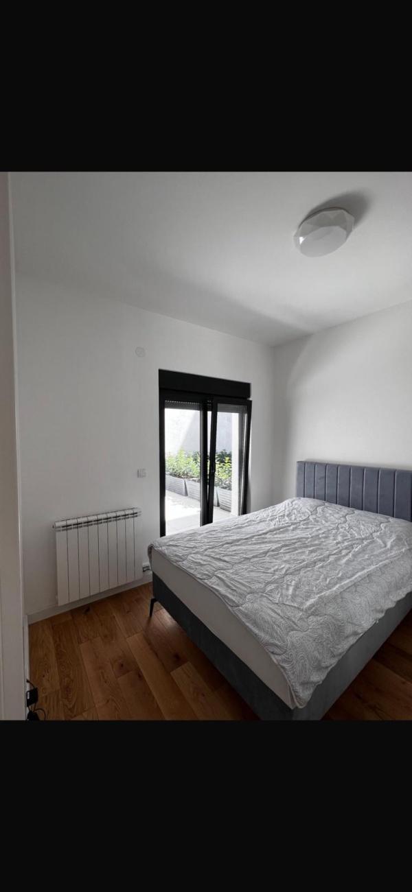 Slika 8 - Banjska, Dvosoban stan za izdavanje, 40m2, 800€