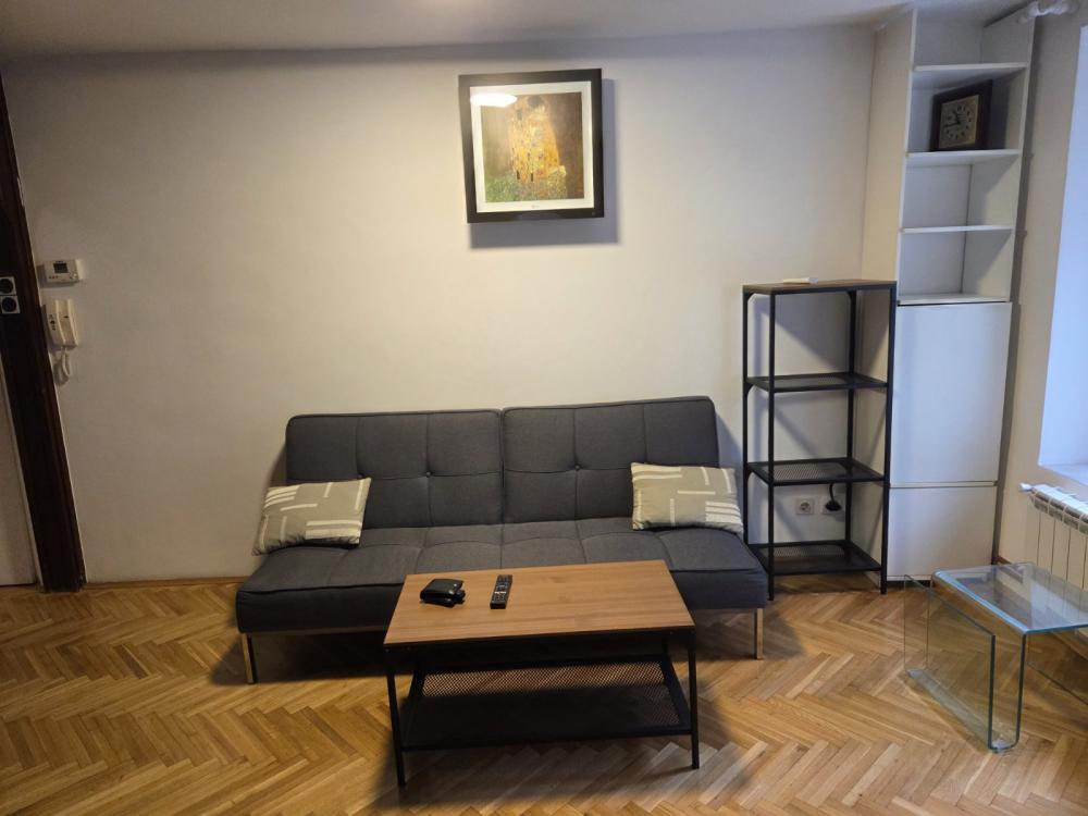 Slika 1 - Kraljice Natalije, Dvosoban stan za izdavanje, 38m2, 600€