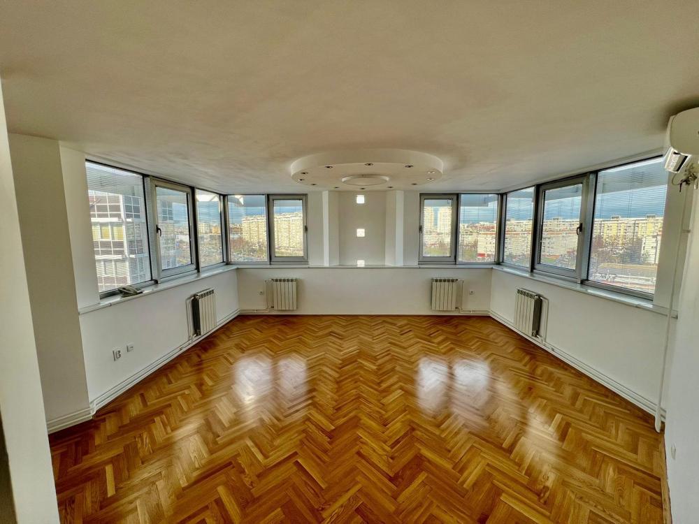 Glavna slika -Bulevar Zorana Đinđića, Četvorosoban stan za izdavanje, 110m2, 1.800€