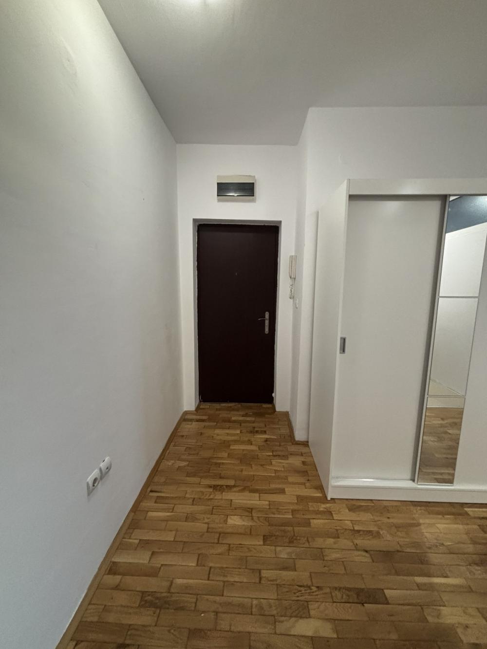 Slika 4 - Južni Bulevar, Dvosoban stan za izdavanje, 43m2, 600€