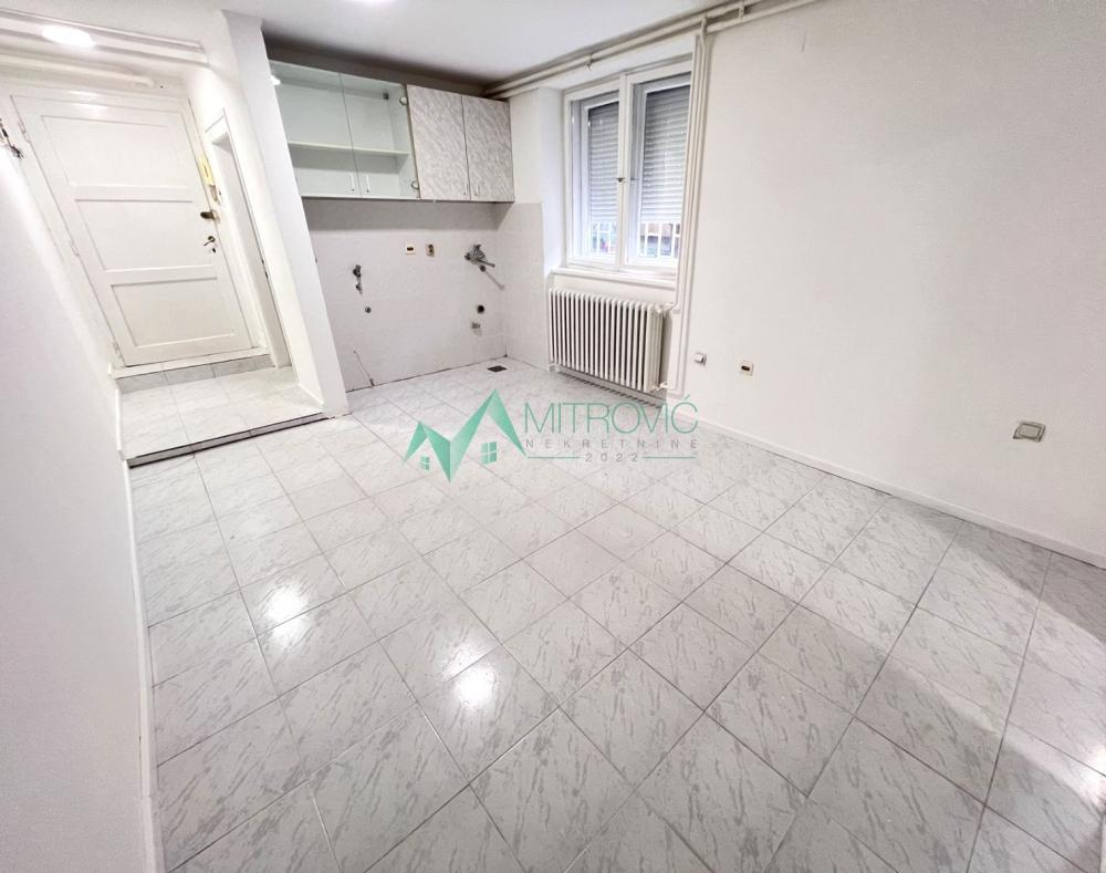 Glavna slika -Jednoiposoban stan na prodaju, 34m2, 64.890€