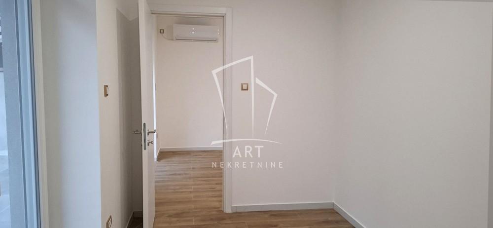 Slika 4 - Zeleni Venac, Trosoban stan za izdavanje, 76m2, 1.200€