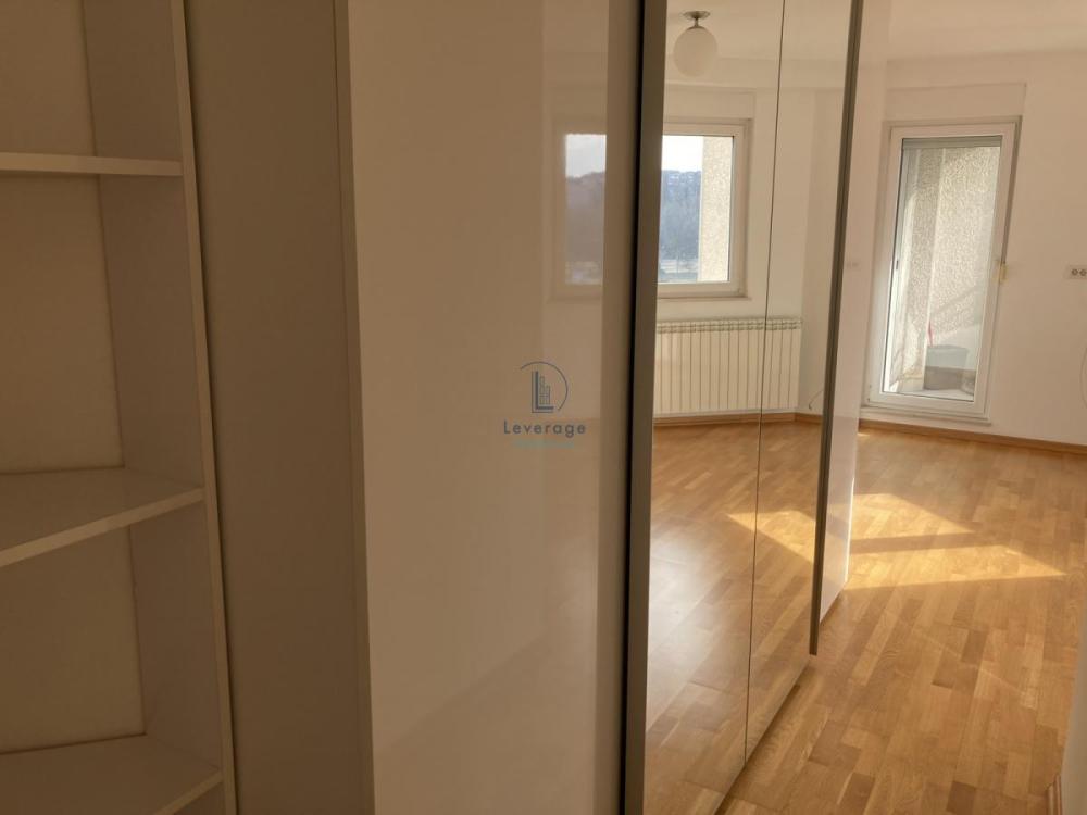 Slika 3 - Bokeljska, Četvorosoban stan za izdavanje, 101m2, 1.100€