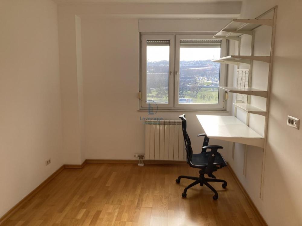 Slika 4 - Bokeljska, Četvorosoban stan za izdavanje, 101m2, 1.100€