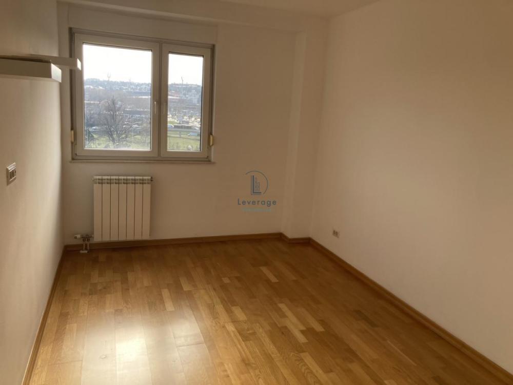 Slika 1 - Bokeljska, Četvorosoban stan za izdavanje, 101m2, 1.100€