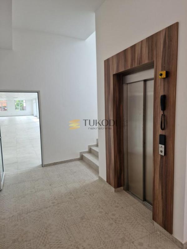 Slika 4 -  Lokal za izdavanje, 930m2, 9.300€