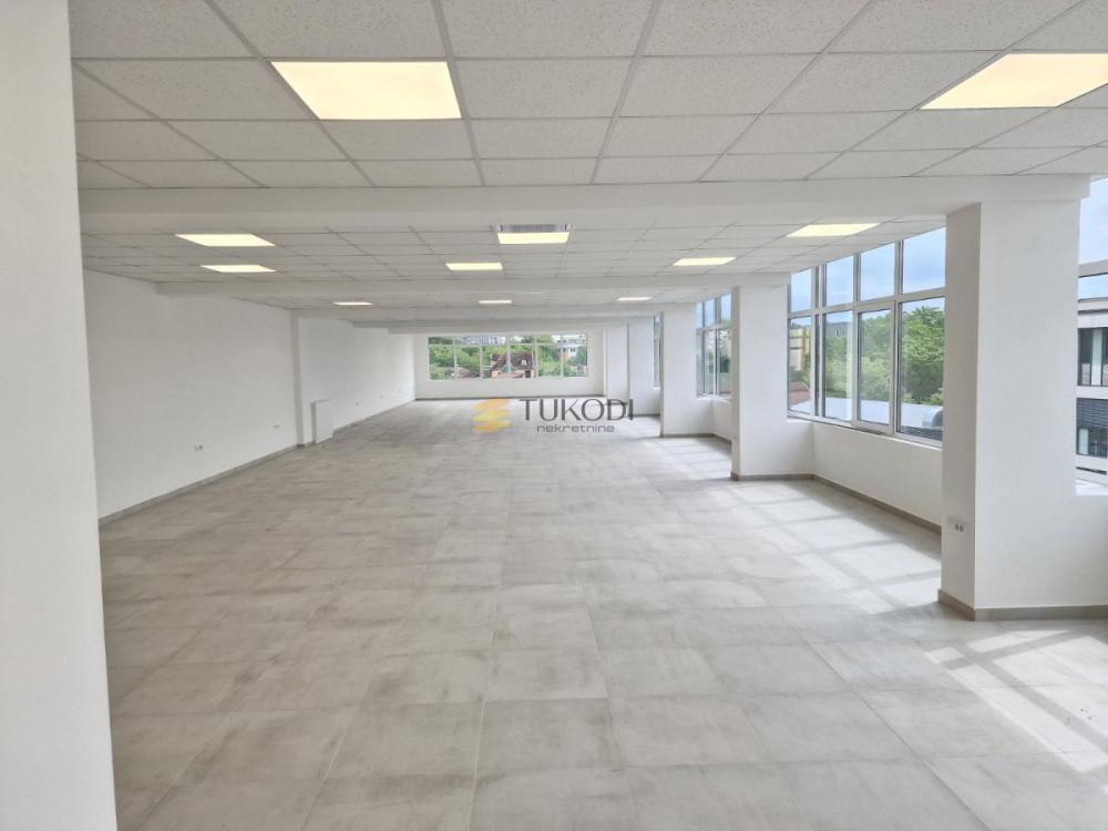 Slika 9 -  Lokal za izdavanje, 930m2, 9.300€