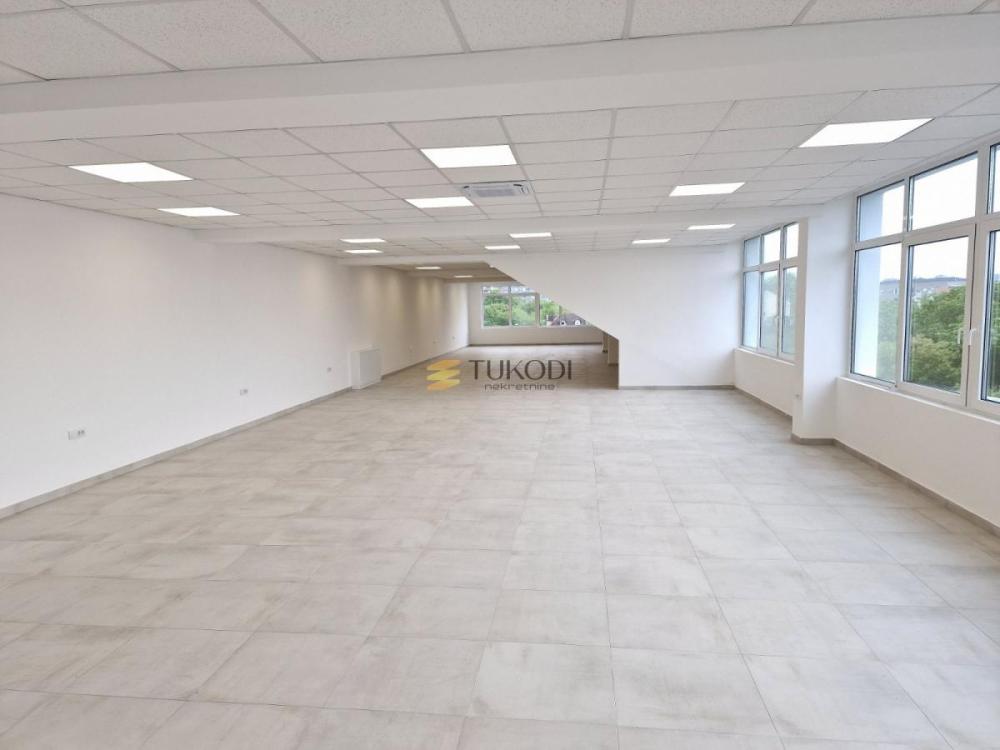 Slika 3 -  Lokal za izdavanje, 930m2, 9.300€