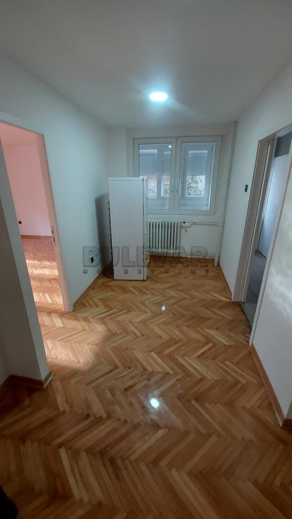 Slika 1 - Maksima Gorkog, Dvoiposoban stan za izdavanje, 65m2, 400€