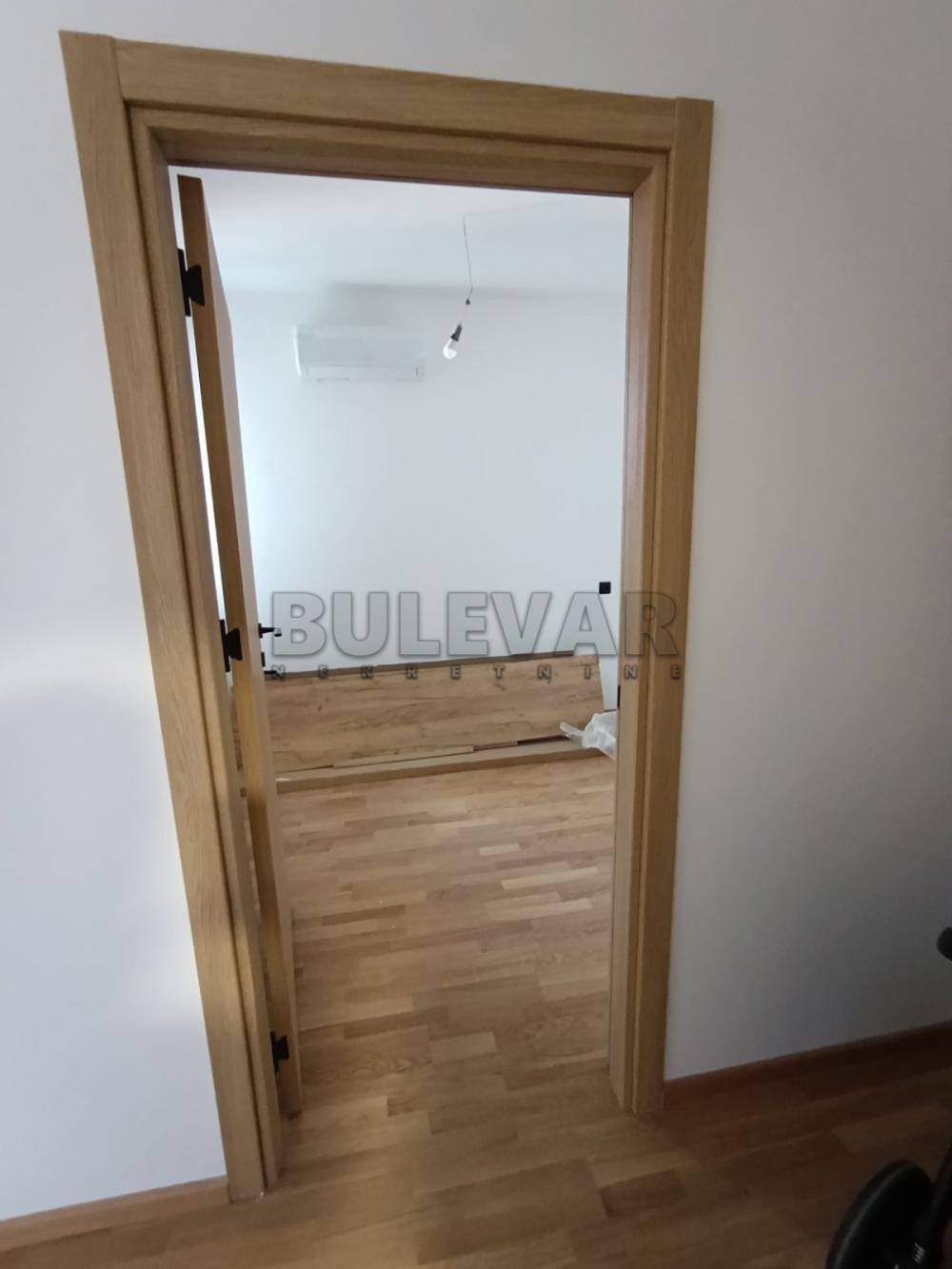 Slika 2 - Cara Dušana, Jednoiposoban stan za izdavanje, 33m2, 450€