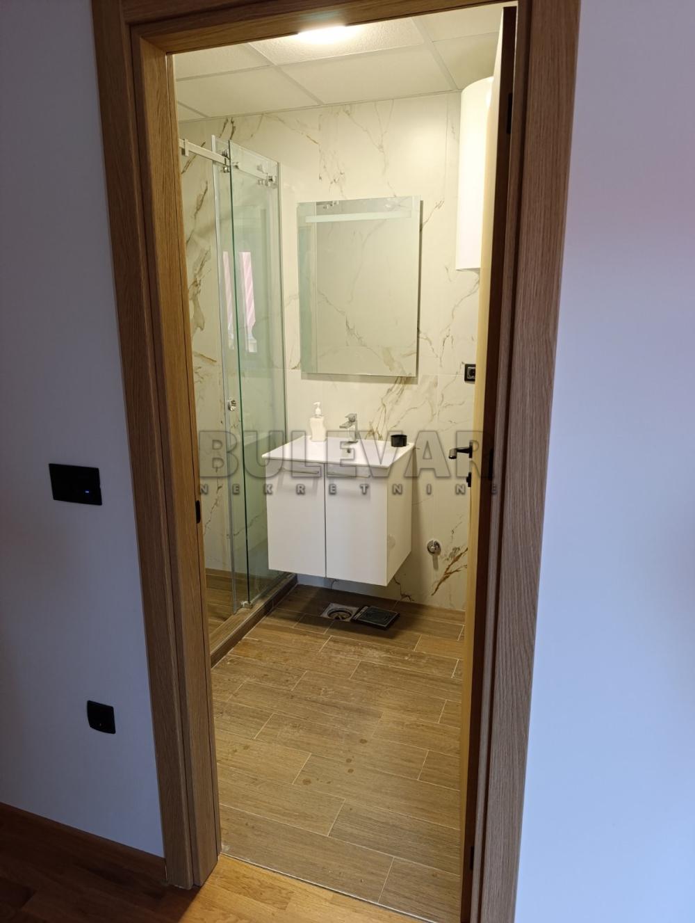 Slika 4 - Cara Dušana, Jednoiposoban stan za izdavanje, 33m2, 450€