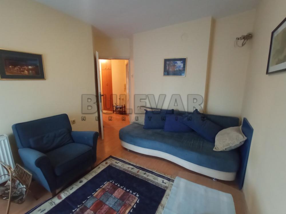 Slika 1 - Radnih brigada, Dvosoban stan za izdavanje, 40m2, 300€