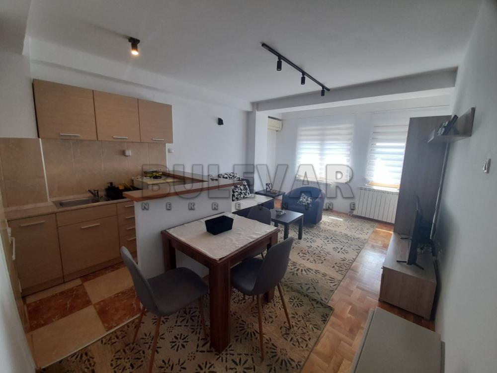 Slika 4 - Generala Tranijea, Jednoiposoban stan za izdavanje, 43m2, 350€