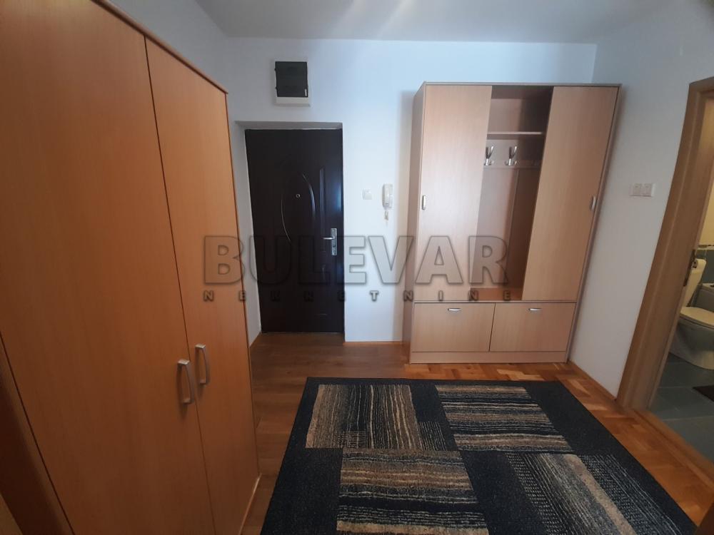 Slika 7 - Generala Tranijea, Jednoiposoban stan za izdavanje, 43m2, 350€