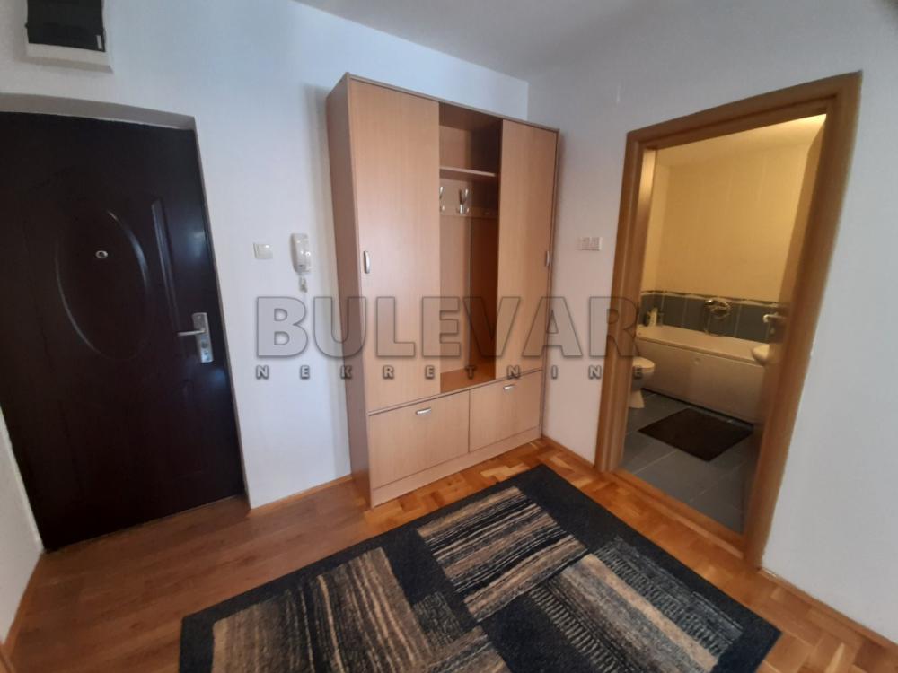 Slika 8 - Generala Tranijea, Jednoiposoban stan za izdavanje, 43m2, 350€