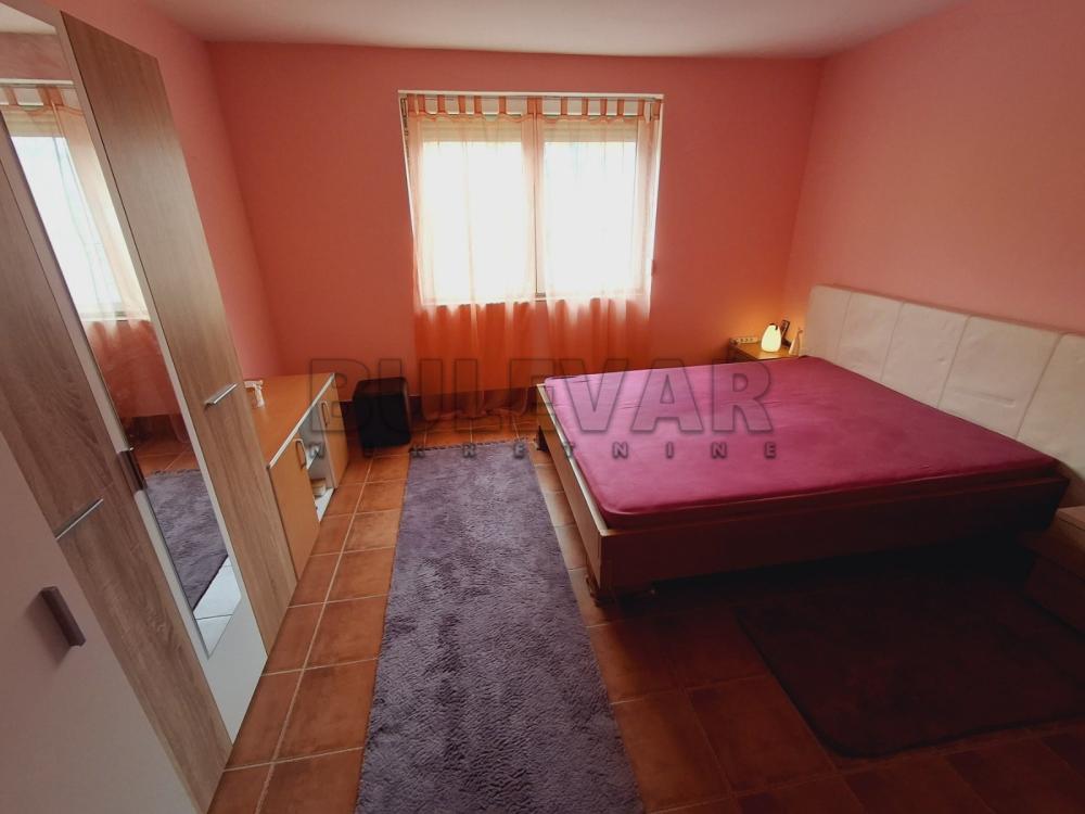 Slika 2 - Vojvode Gojka, Četvorosoban stan za izdavanje, 100m2, 400€