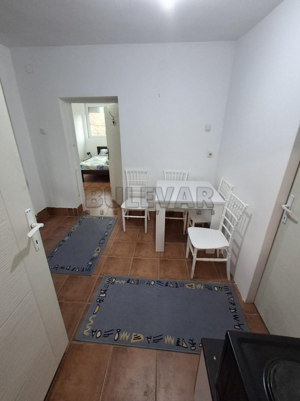 Slika 5 - Vojvode Gojka, Četvorosoban stan za izdavanje, 100m2, 400€