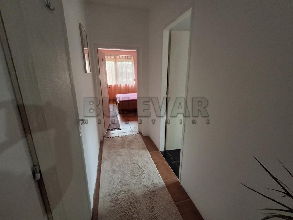 Slika 10 - Vojvode Gojka, Četvorosoban stan za izdavanje, 100m2, 400€