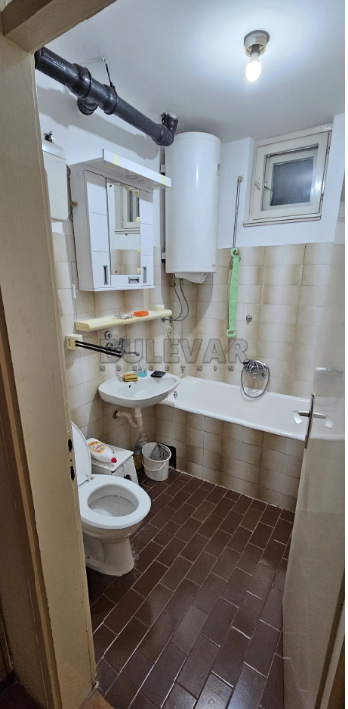 Slika 10 - Stevana Sremca, Trosoban stan za izdavanje, 85m2, 320€