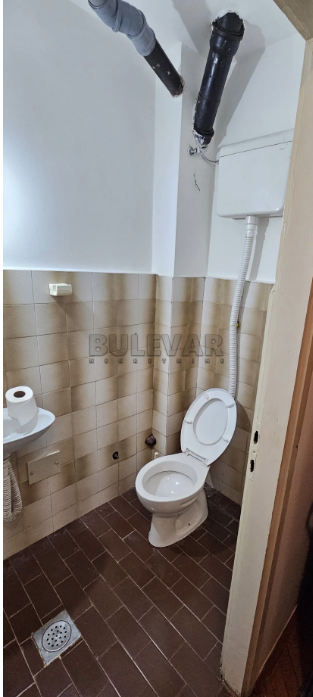 Slika 9 - Stevana Sremca, Trosoban stan za izdavanje, 85m2, 320€