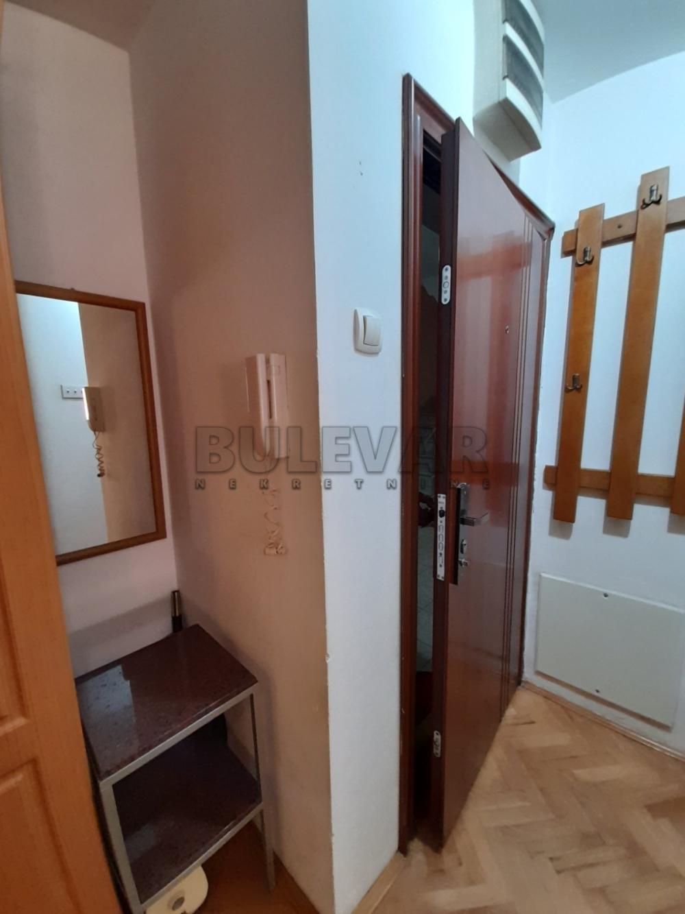 Slika 8 - Marije Bursać, Jednoiposoban stan za izdavanje, 32m2, 250€