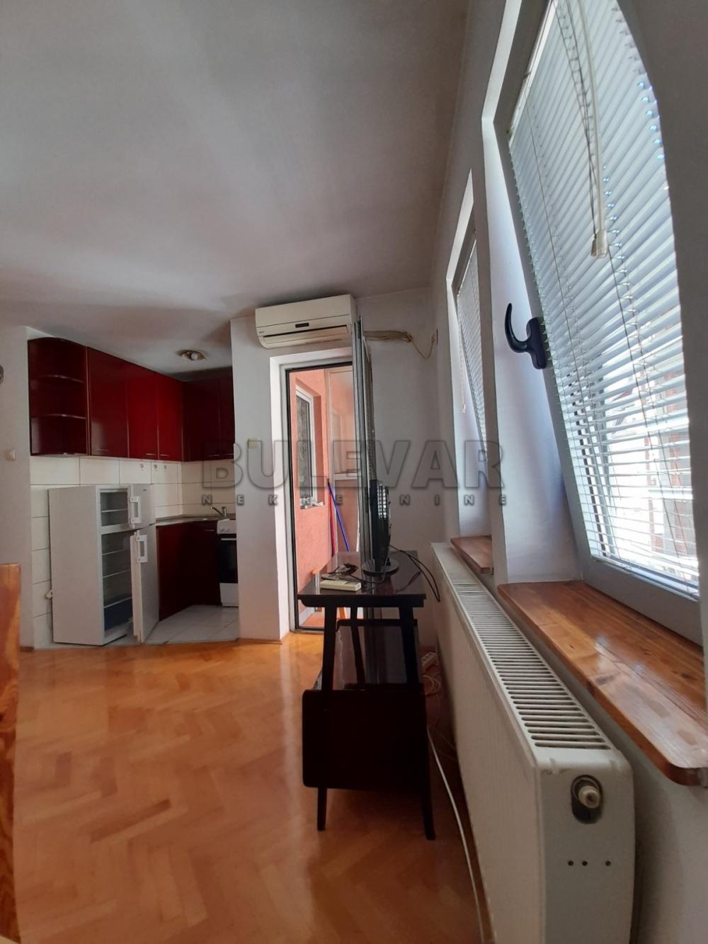 Slika 3 - Marije Bursać, Jednoiposoban stan za izdavanje, 32m2, 250€