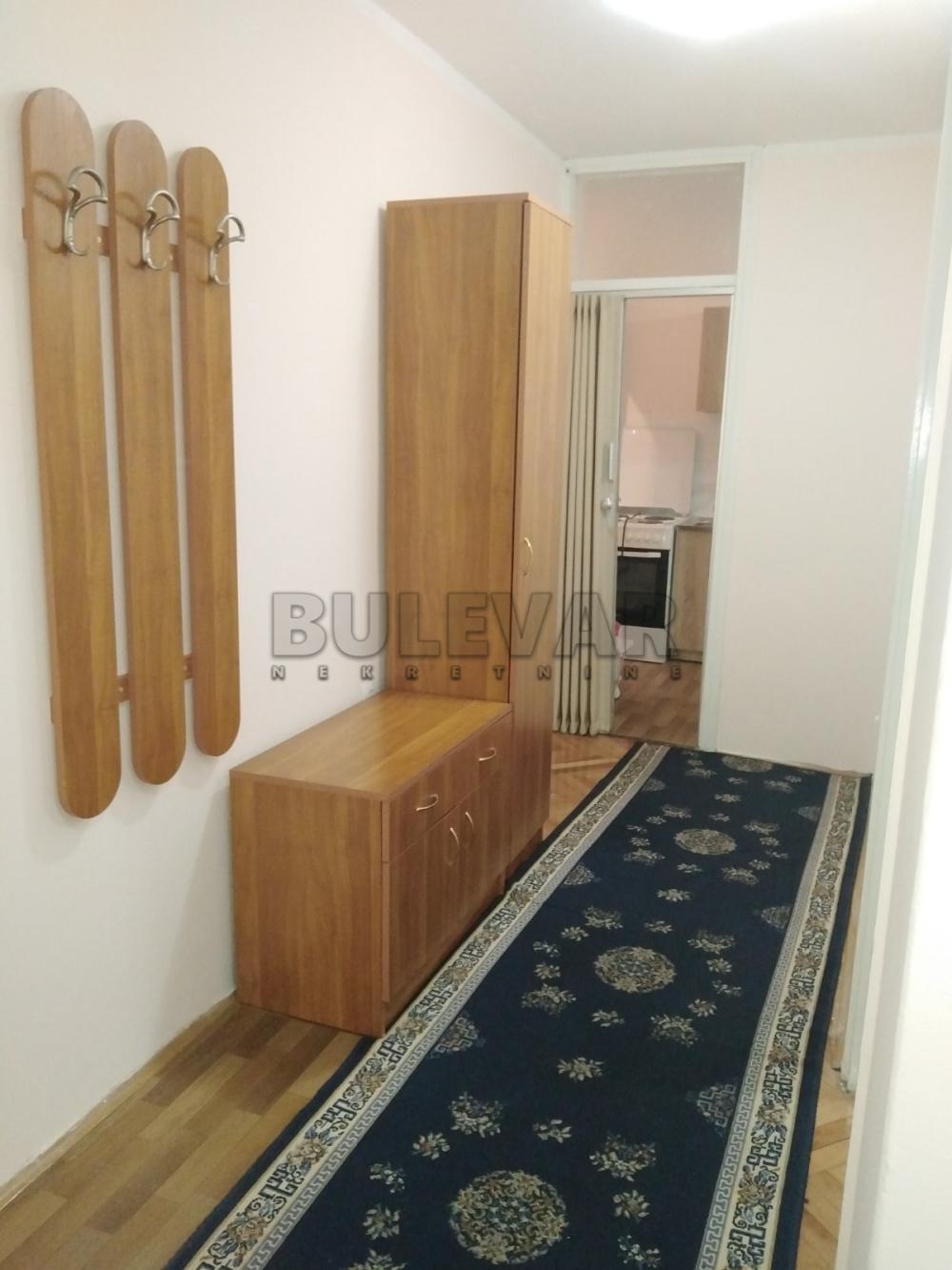 Slika 10 - Pariske komune, Dvoiposoban stan za izdavanje, 70m2, 350€