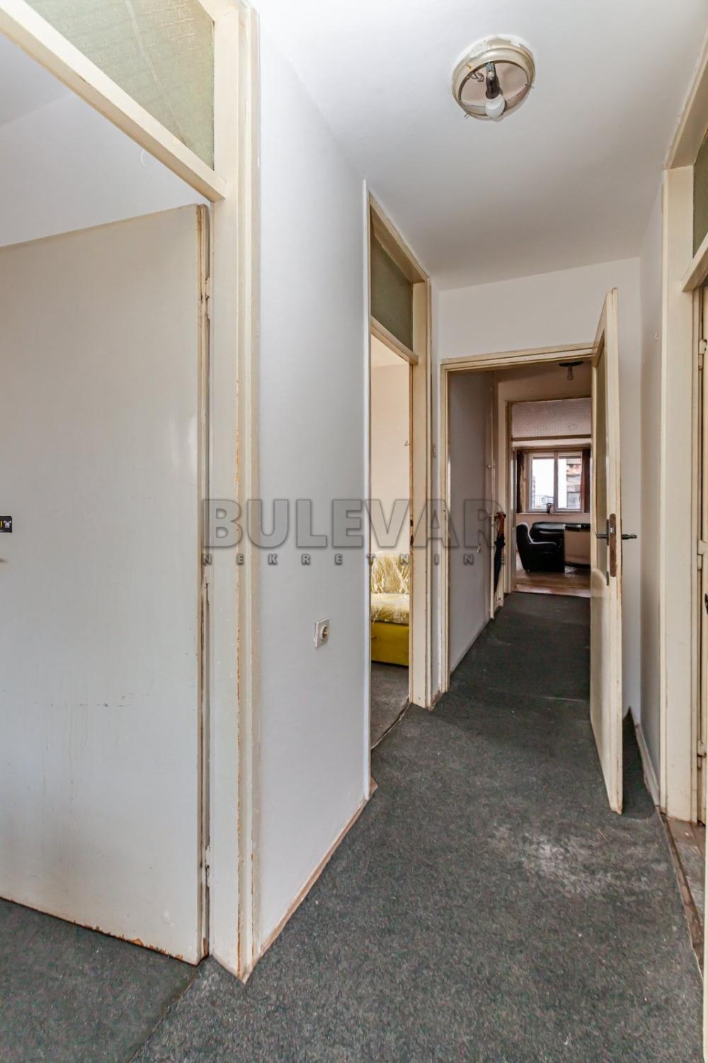 Slika 8 - Cara Dušana, Četvorosoban stan na prodaju, 98m2, 170.000€