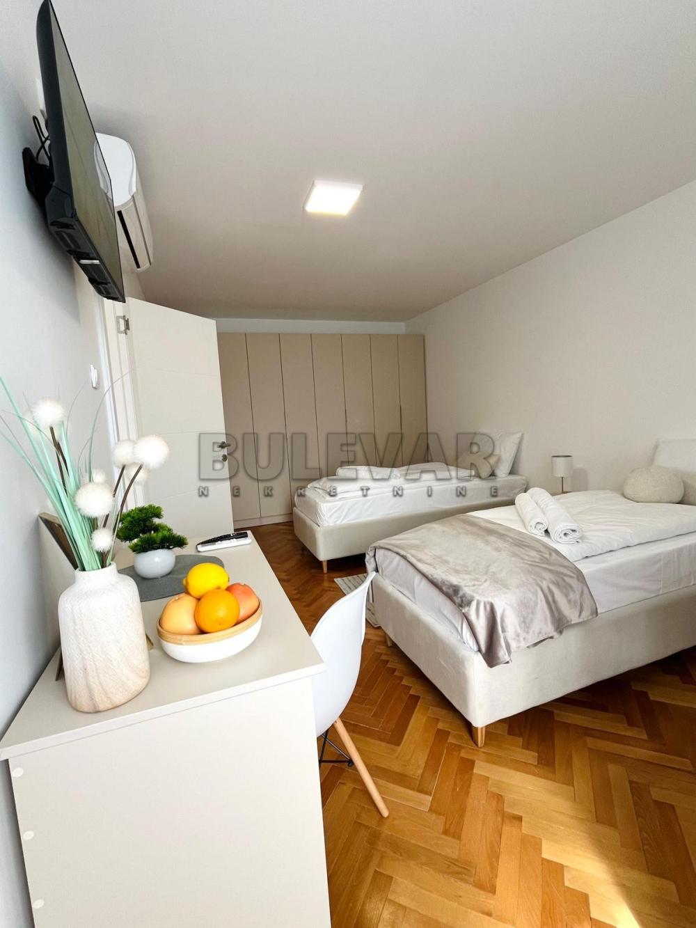 Slika 6 - Bulevar svetog cara, Četvorosoban stan na prodaju, 145m2, 130.500€