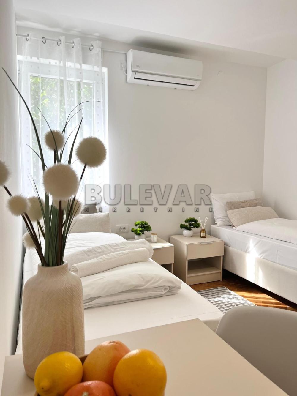 Slika 2 - Bulevar svetog cara, Četvorosoban stan na prodaju, 145m2, 130.500€