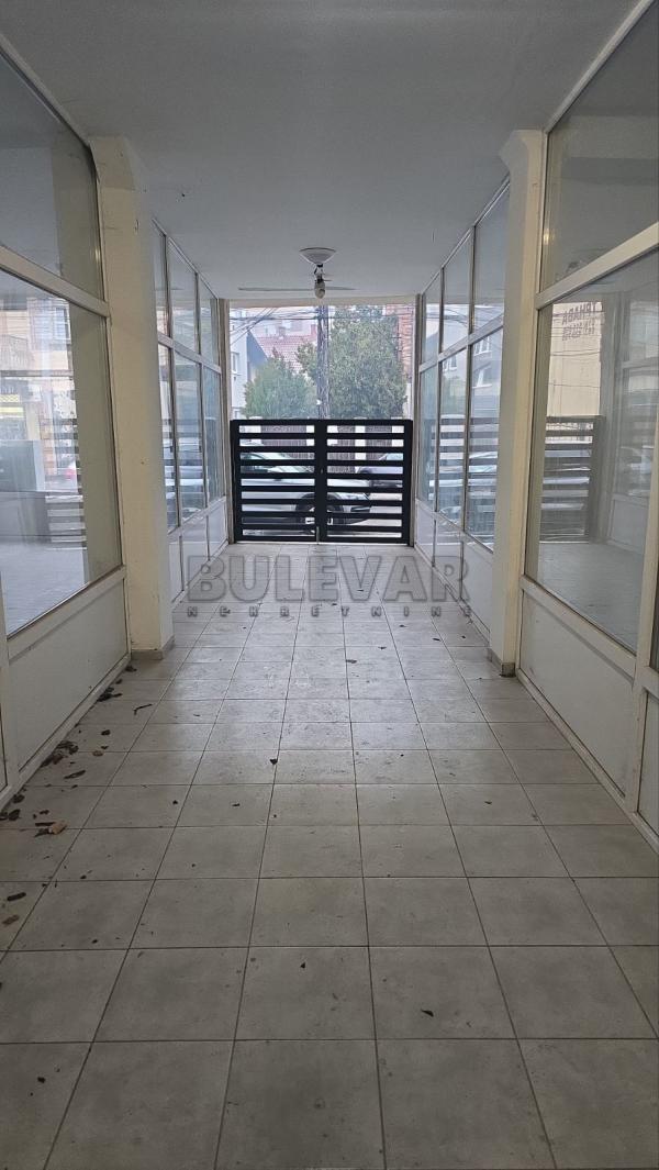 Slika 5 - Obilićev venac,  Lokal za izdavanje, 38m2, 400€