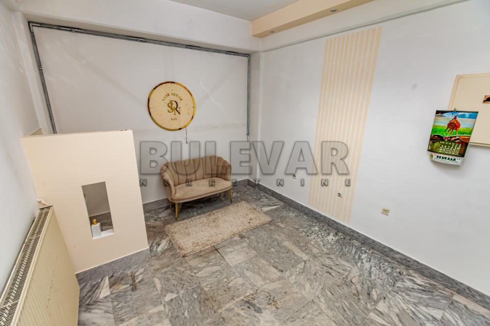 Slika 4 - Bulevar Nemanjića,  Lokal na prodaju, 15m2, 32.500€