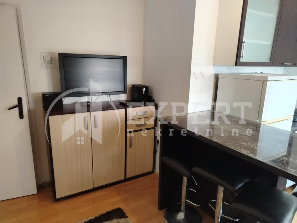 Slika 3 - Bulevar Nemanjića, Jednoiposoban stan za izdavanje, 40m2, 330€