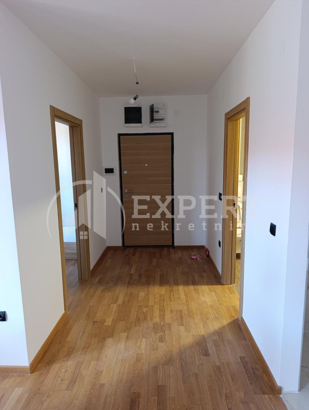 Slika 3 - Cara Dušana, Jednoiposoban stan za izdavanje, 33m2, 450€