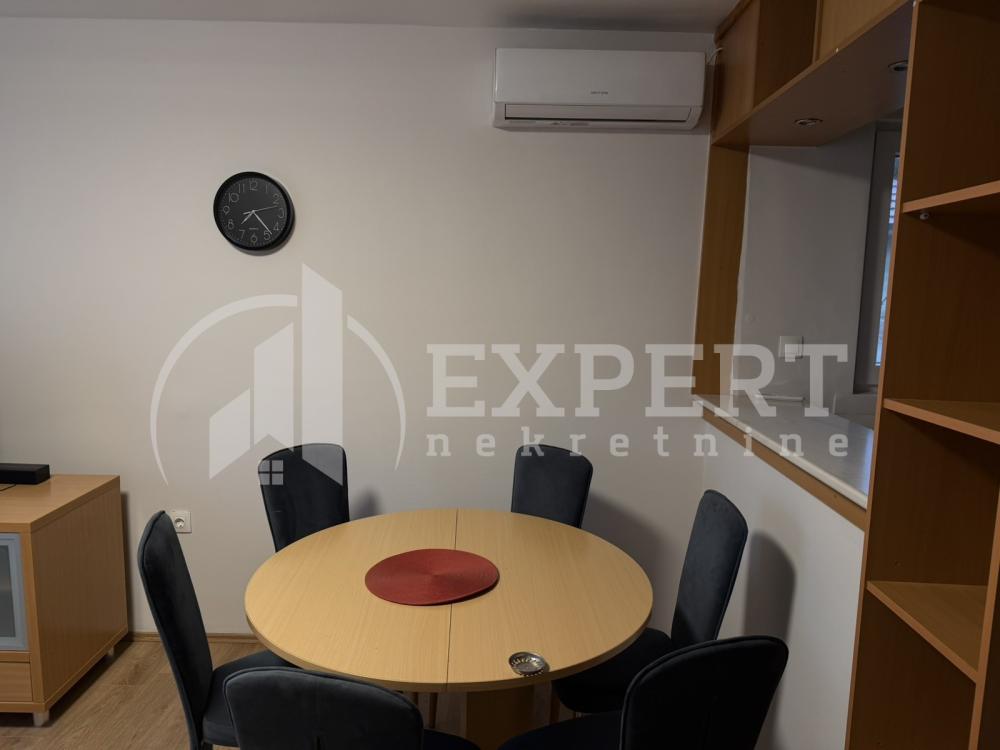 Slika 2 - Sremska, Dvoiposoban stan za izdavanje, 58m2, 380€