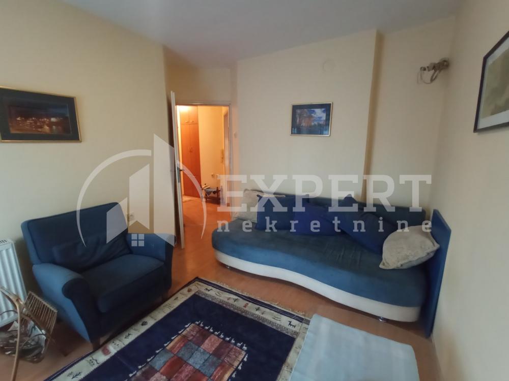 Slika 1 - Radnih brigada, Dvosoban stan za izdavanje, 40m2, 300€