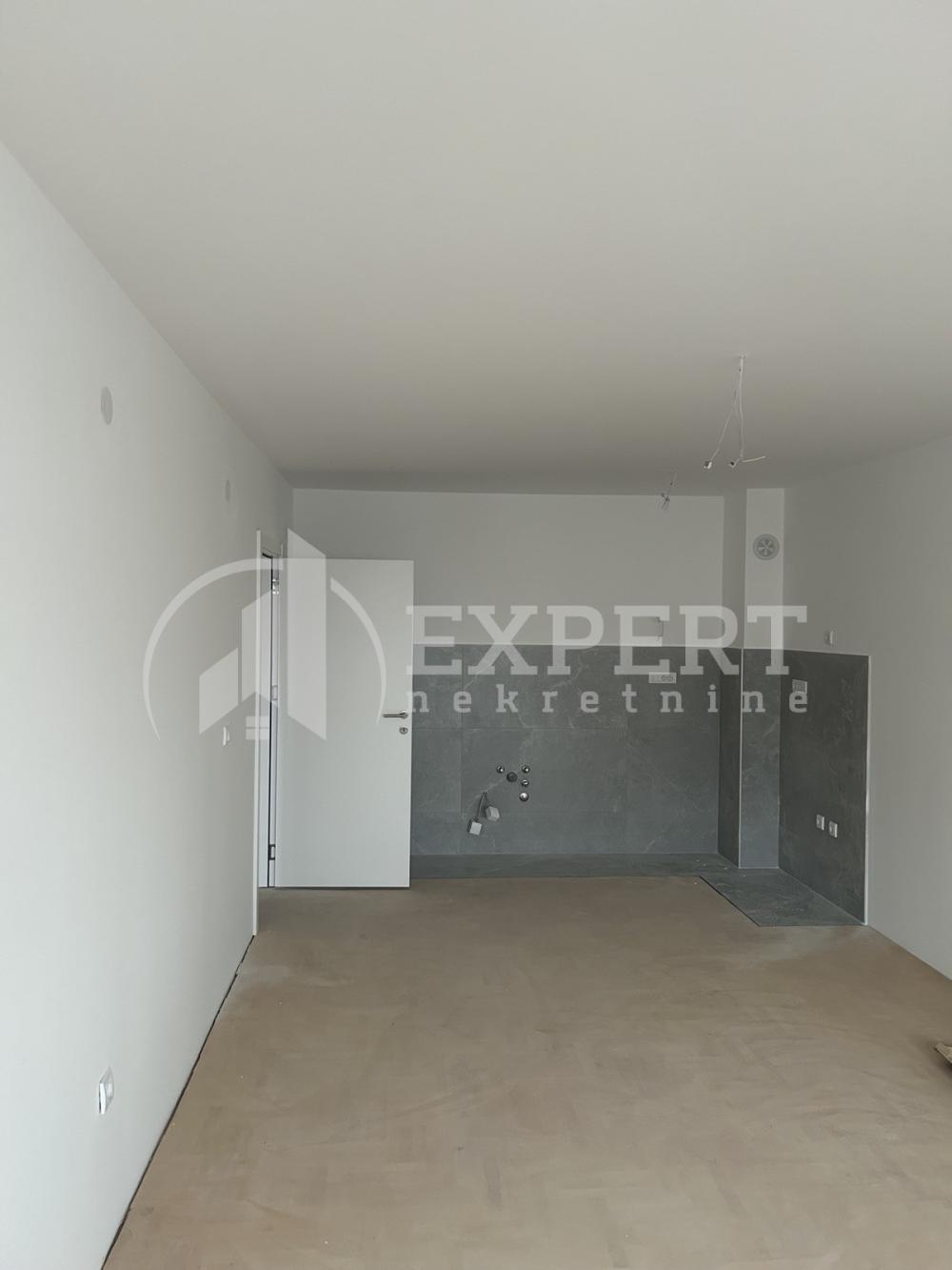 Glavna slika -Cara Dušana, Jednoiposoban stan za izdavanje, 55m2, 500€