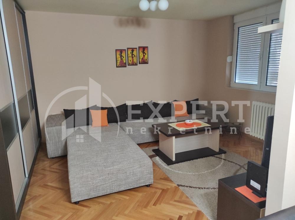 Glavna slika -Vizantijski bulevar, Dvoiposoban stan za izdavanje, 69m2, 400€