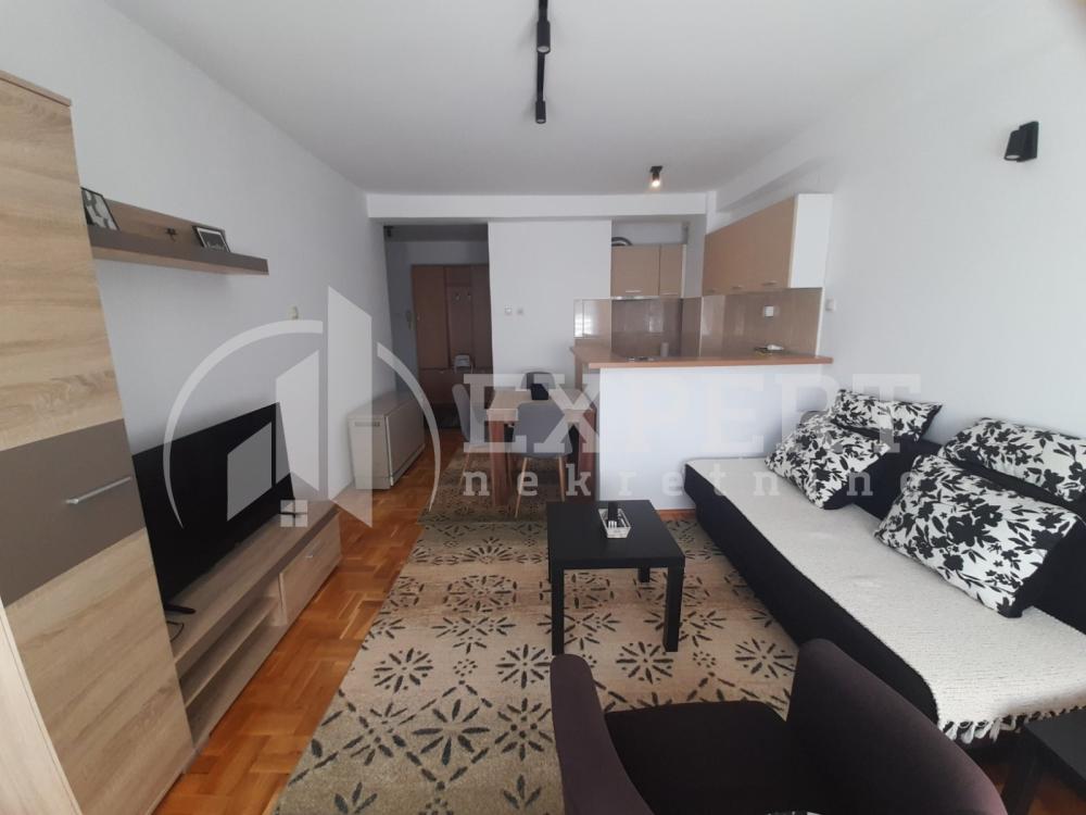 Slika 1 - Generala Tranijea, Jednoiposoban stan za izdavanje, 43m2, 350€