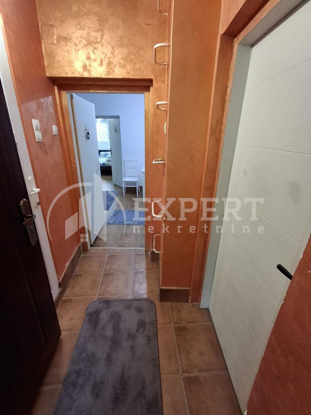 Slika 11 - Vojvode Gojka, Četvorosoban stan za izdavanje, 100m2, 400€