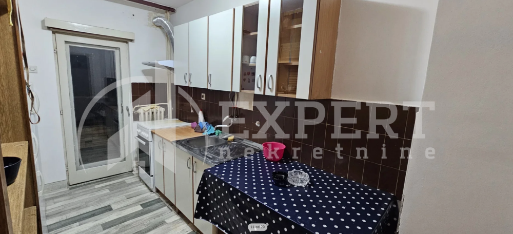 Slika 3 - Stevana Sremca, Trosoban stan za izdavanje, 85m2, 320€