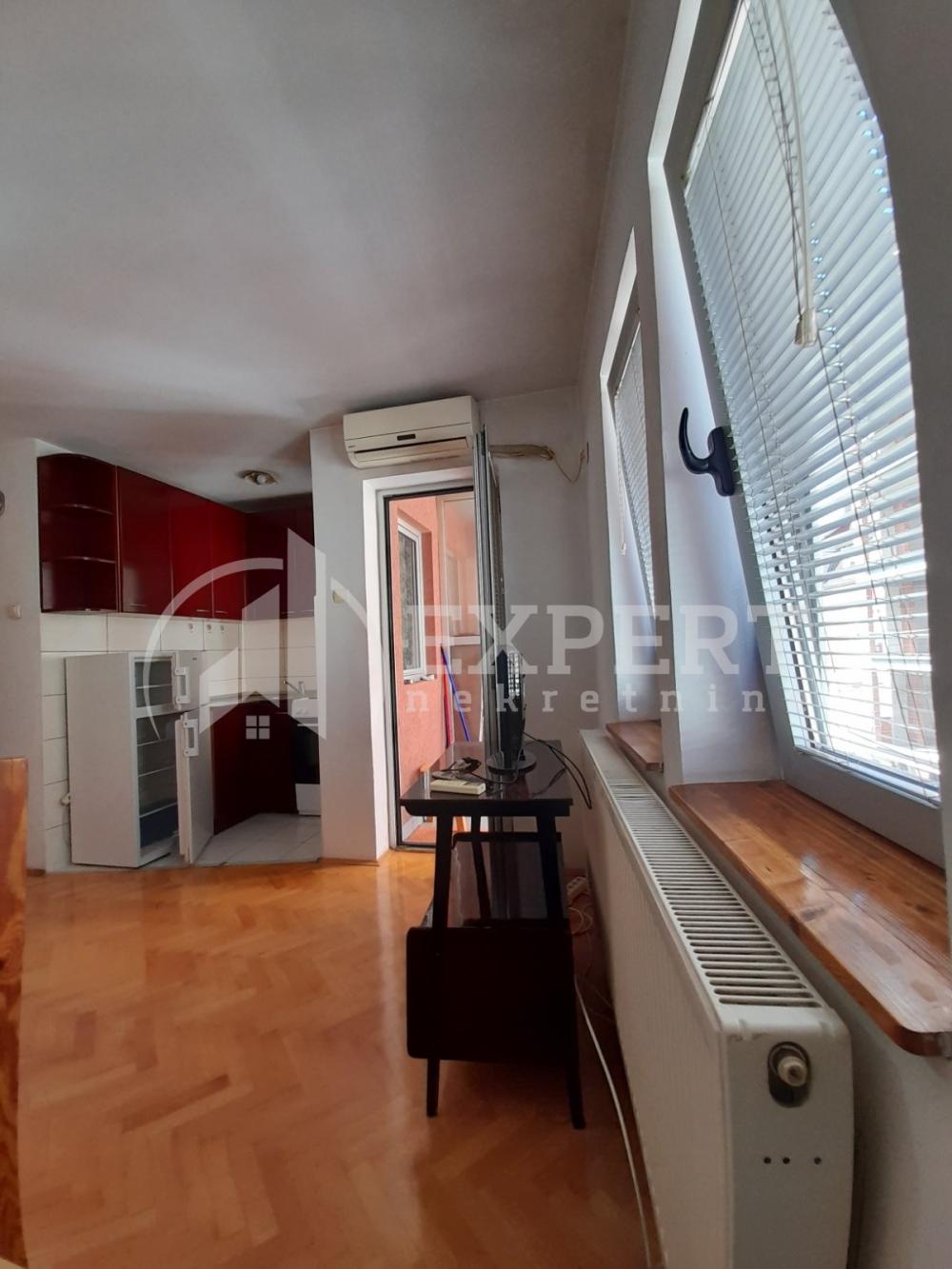 Slika 3 - Marije Bursać, Jednoiposoban stan za izdavanje, 32m2, 250€