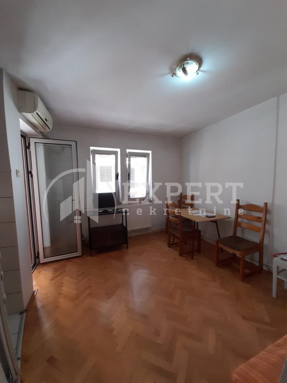 Slika 1 - Marije Bursać, Jednoiposoban stan za izdavanje, 32m2, 250€