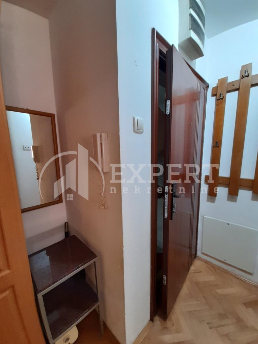 Slika 8 - Marije Bursać, Jednoiposoban stan za izdavanje, 32m2, 250€