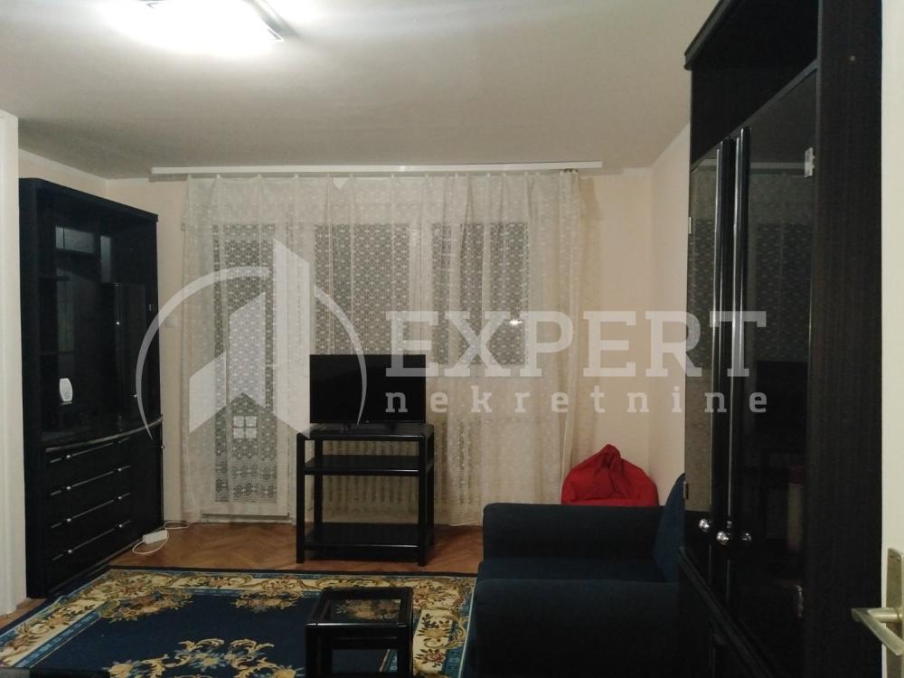 Slika 1 - Pariske komune, Dvoiposoban stan za izdavanje, 70m2, 350€