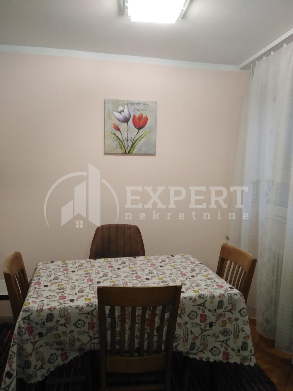 Slika 2 - Pariske komune, Dvoiposoban stan za izdavanje, 70m2, 350€