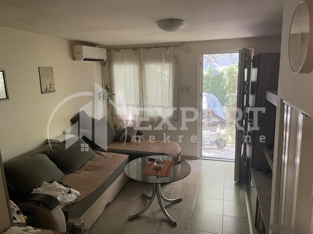 Slika 5 - Kninska,  Kuća na prodaju, 88m2, 152.000€